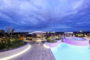 Eos by SkyCity