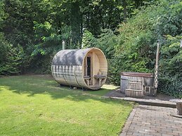 Dog-friendly Stay w/ Spa