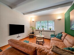 Dog-friendly Stay w/ Spa