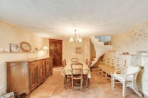 Villa in Les Mages With Swimming Pool