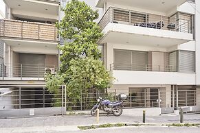 Contemporary Comfy Apt