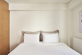 Contemporary Comfy Apt