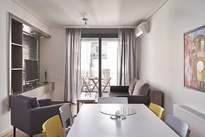 Contemporary Comfy Apt