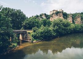 Villa in Bruniquel by Aveyron River