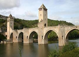 Villa in Bruniquel by Aveyron River