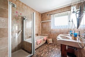 Holiday Home in Ruederbach Near Lake