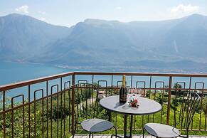 Tremosine Wonderful Lake View 2