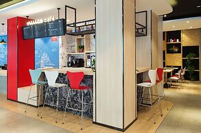 ibis Harbin Central Street Hotel