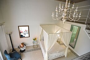 Pala Suites
