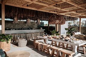 Seesoo Paros Beachfront Luxury Hideaway