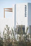 Seesoo Paros Beachfront Luxury Hideaway