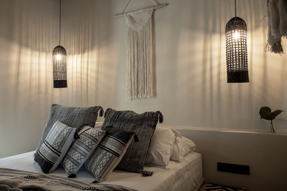 Seesoo Paros Beachfront Luxury Hideaway