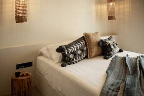 Seesoo Paros Beachfront Luxury Hideaway