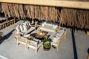 Seesoo Paros Beachfront Luxury Hideaway