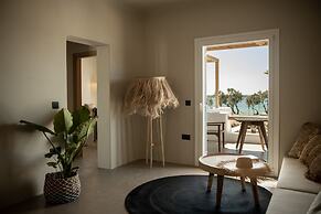 Seesoo Paros Beachfront Luxury Hideaway
