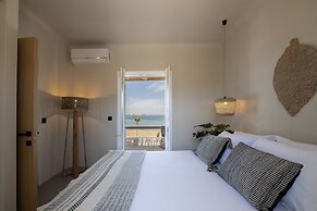 Seesoo Paros Beachfront Luxury Hideaway