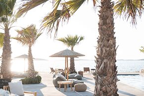Seesoo Paros Beachfront Luxury Hideaway