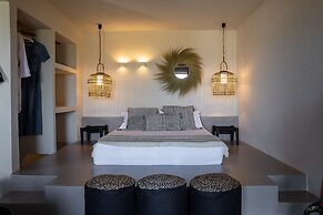 Seesoo Paros Beachfront Luxury Hideaway