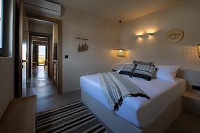 Seesoo Paros Beachfront Luxury Hideaway