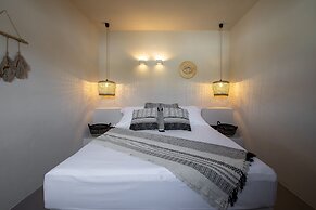 Seesoo Paros Beachfront Luxury Hideaway