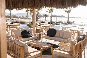 Seesoo Paros Beachfront Luxury Hideaway
