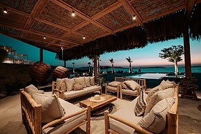 Seesoo Paros Beachfront Luxury Hideaway