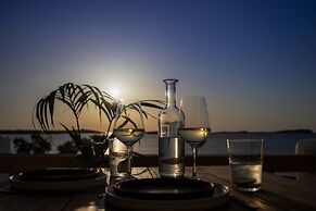 Seesoo Paros Beachfront Luxury Hideaway