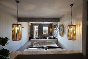 Seesoo Paros Beachfront Luxury Hideaway