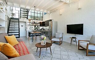 Manhattan Place