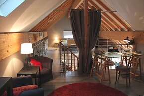 Cottage in Saint-quirin by Lake & Town