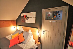 Cottage in Saint-quirin by Lake & Town