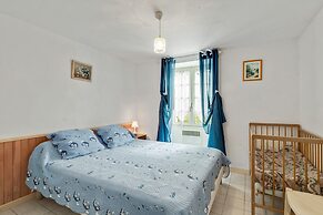 Tranquil Escape in Cendrieux