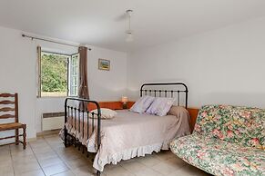 Tranquil Escape in Cendrieux