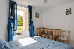 Tranquil Escape in Cendrieux