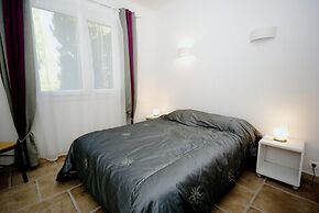 Holiday Home in Le Thor With Private Pool