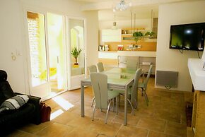 Holiday Home in Le Thor With Private Pool