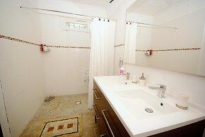 Holiday Home in Le Thor With Private Pool