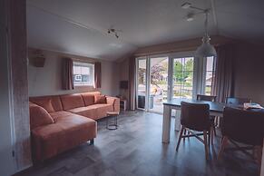 Pondside Stay w/ Kitchen
