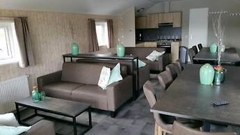Pondside Stay w/ Kitchen