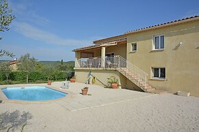 Tranquil Villa With Pool View