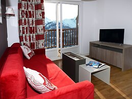 Alpine Stay With Balcony