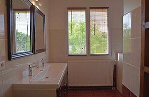 House in Piquecos With Private Pool & Garden