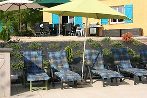 House in Piquecos With Private Pool & Garden