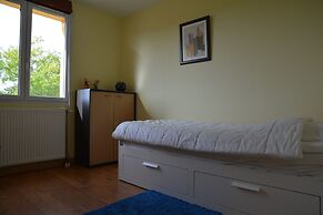 House in Piquecos With Private Pool & Garden