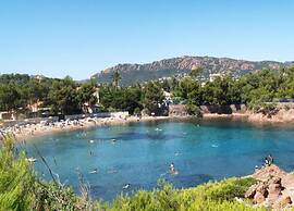 Villa in Le Muy With Private Pool and Lake