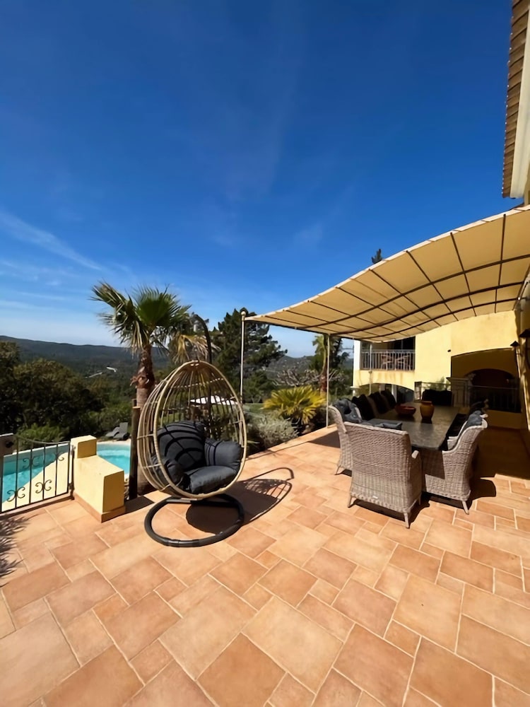 Villa in Le Muy With Private Pool and Lake