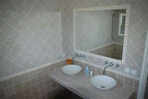 Villa in Le Muy With Private Pool and Lake