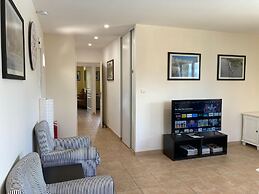 Comfortable Villa With Jacuzzi