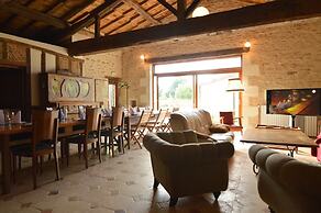 Holiday Home in Thurageau With Private Pool