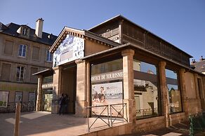 Modern Bayeux Hideaway